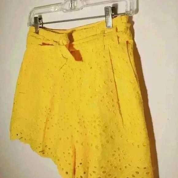 7fam Eyelet Short in Dandelion Size XS - Picture 5 of 11